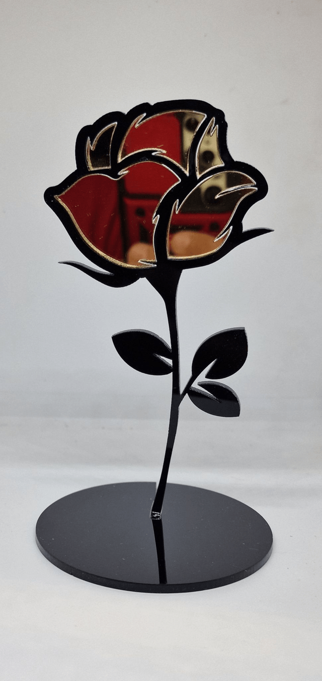 Rosa in Plexiglass